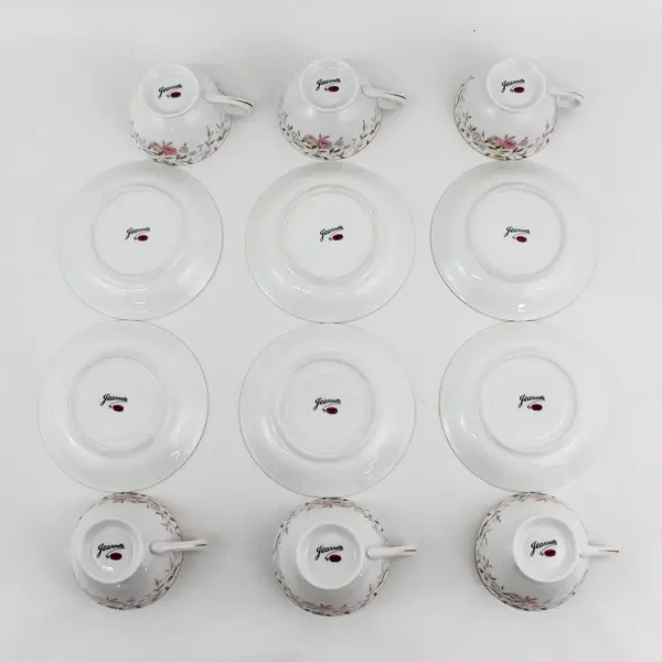 Set Of 6 Sango Jeannette  Cups And Saucers White Pink And Lavender Flowers