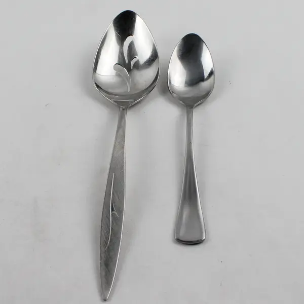 Lot of 12 Stainless Steel Spoons Party Event Flatware