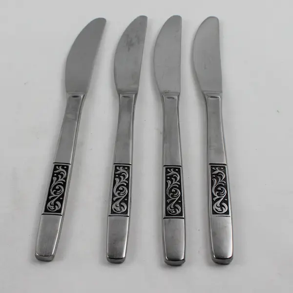 Set of 4 Amefa Royal Damask Stainless Steel Dinner Knives