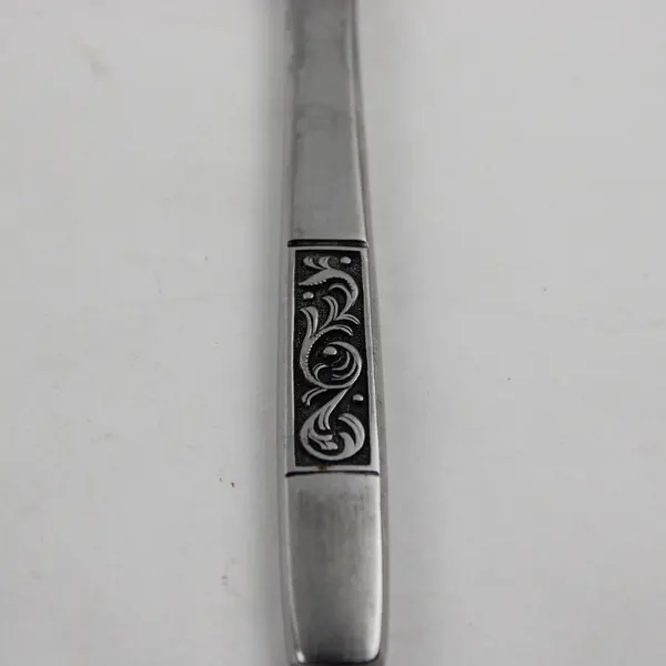 Set of 4 Amefa Royal Damask Stainless Steel Dinner Knives