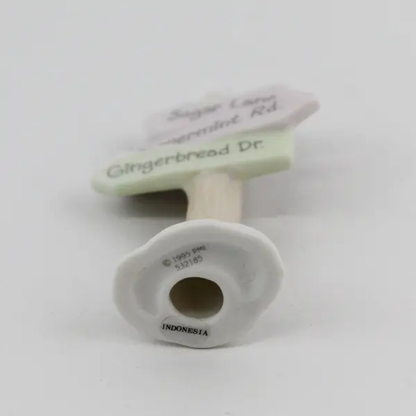 Precious Moments Sugar Town Street Sign Sugar Lane Peppermint Rd Gingerbread Dr