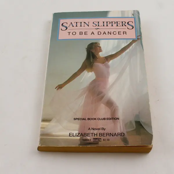 VTG To Be A Dancer Satin Slippers #1 Elizabeth Bernard Book Club Edition 1987 PB