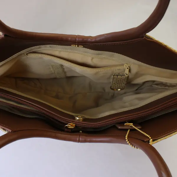 Bueno Brown Floral Woven Straw Handbag - Fully Lined w/Several Internal Pockets