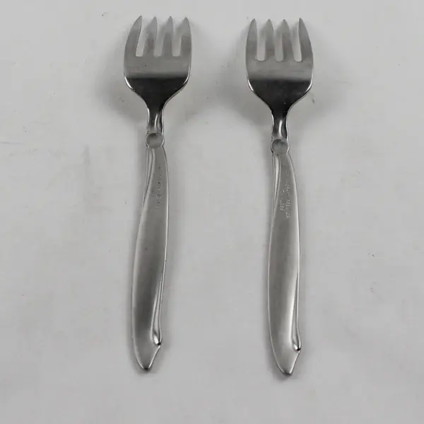 Lot of 2 Oneida Silver Shoreline Pattern SS Salad Forks Rare HTF Item 6.5" 