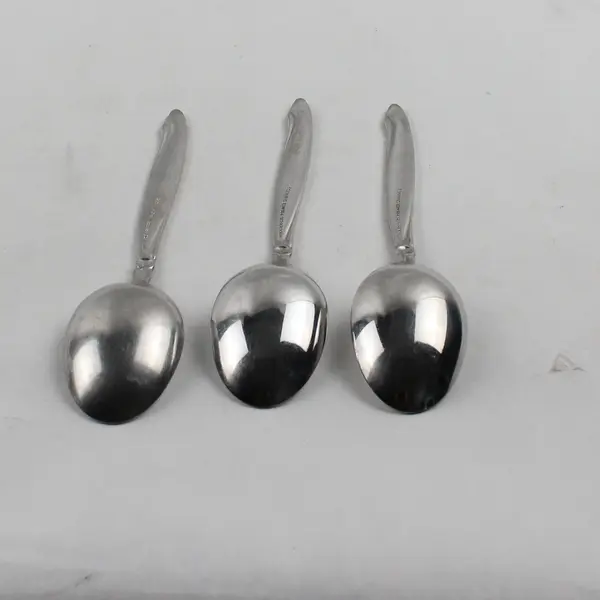 Lot of 3 Oneida Silver Shoreline Pattern SS Oval Soup Spoons 6.75" Good
