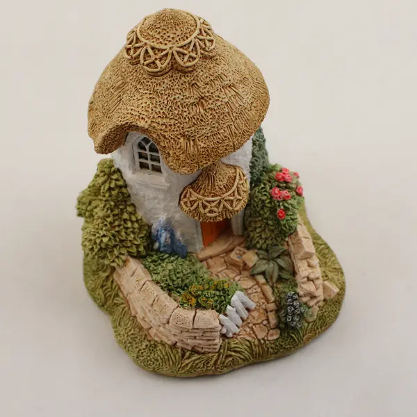 Lilliput Lane Collector's Club Thimble Cottage 1995/1996 New