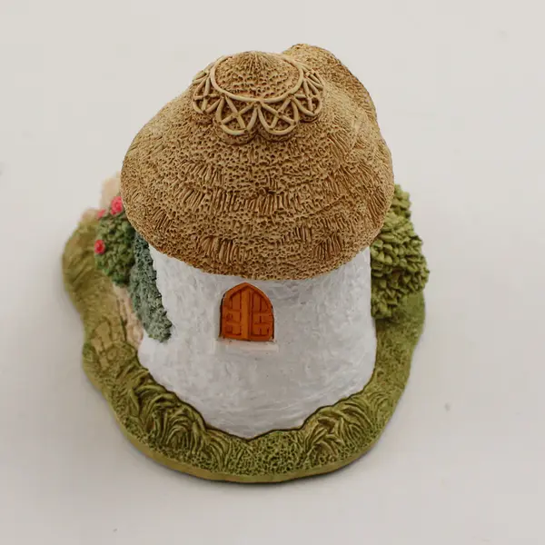 Lilliput Lane Collector's Club Thimble Cottage 1995/1996 New