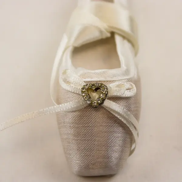 Show Stoppers R542B Doll White Ballet Shoes New in Original Packaging