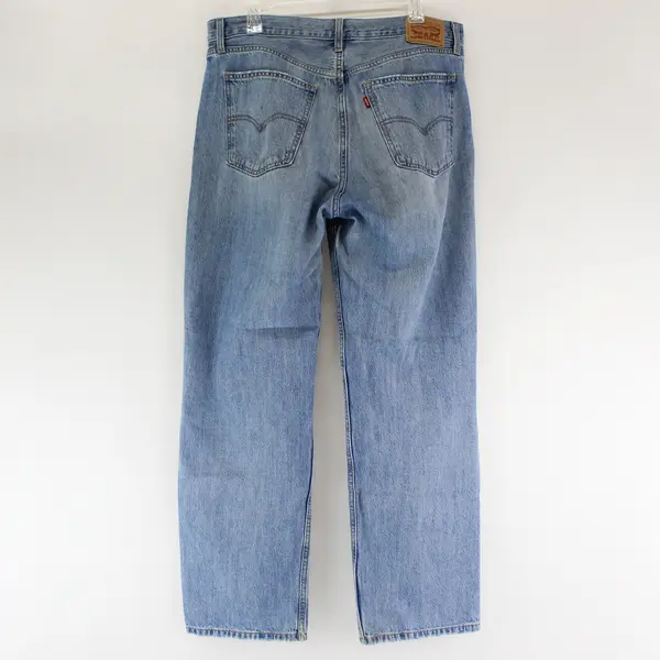 Levi's Women's 31 (38x31) Light Wash Med Rise Low Pro Straight Leg Denim Jeans
