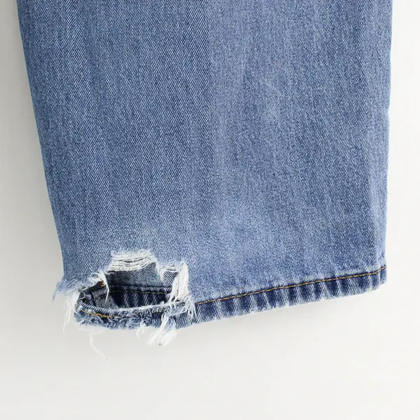 Levi's 550 Men's 48W x 29L Relaxed Fit Straight Leg Medium Wash Denim Jeans