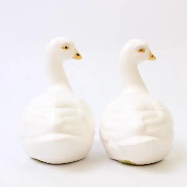 Lot of 2 Enesco Geese Salt & Pepper Shakers Collectible New