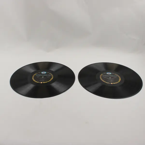 The Family Library Of Beautiful Listening Christmas in  Song Box Set Missing #3