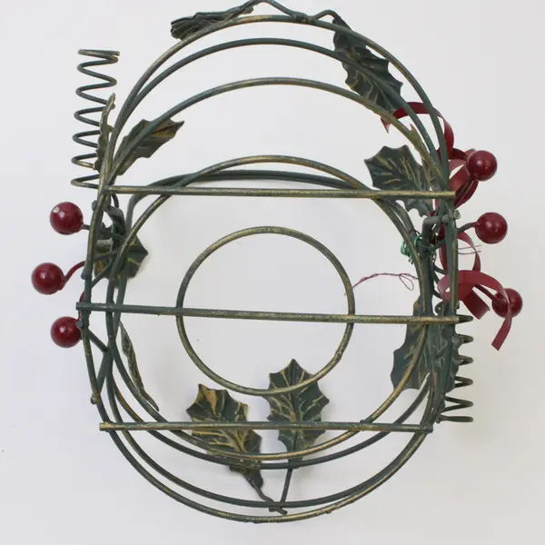 Wire Christmas Basket with Holly Berries Green Red No Box 4.75x4.5x5in