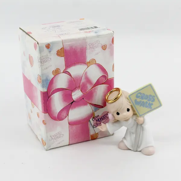 1999 Enesco Little Moments Figurine "Cross Walk" Angel  649511 