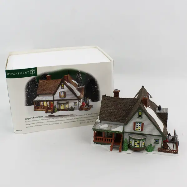 1999 DEPT 56 New England Village Harper’s Farmhouse 56612  Retired 2006