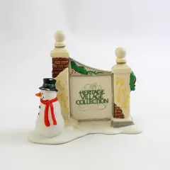 Department 56 Village Sign with Snowman #55727 Hand-Painted in Box