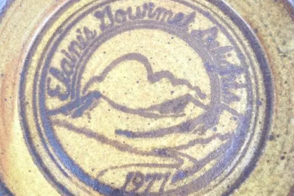 Hand Crafted Elaine's Gourmet Delights 1977 Pottery Bowl 12in Studio Art