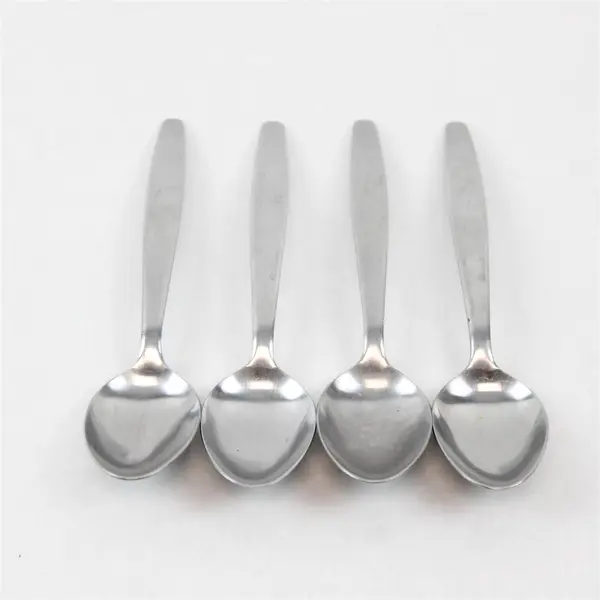 Lot of 4 National Stainless Portrait Pattern Stainless Teaspoons 6" Rare Item