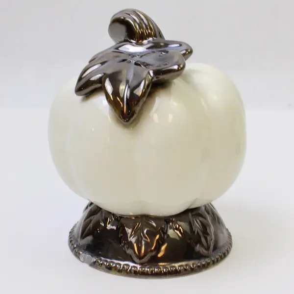 White Ceramic Gourd Salt & Pepper Shakers Gold Accents 3.5in Chip