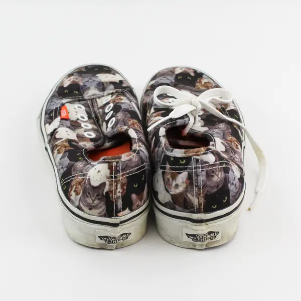 Vans x ASPCA Authentic All Over Cat Print Sneaker Women's Size 6.5, Men's Size 5