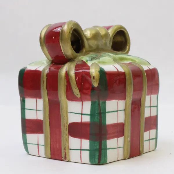Fitz and Floyd Essentials Christmas Snowman & Present Salt & Pepper Shakers