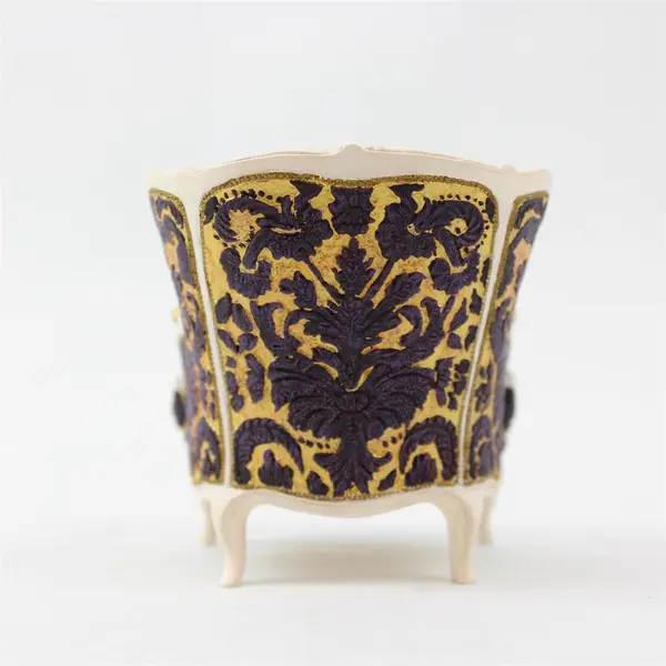 Raine 24030 Mrs Vanderbilt 1:12 Dollhouse Miniature Chair