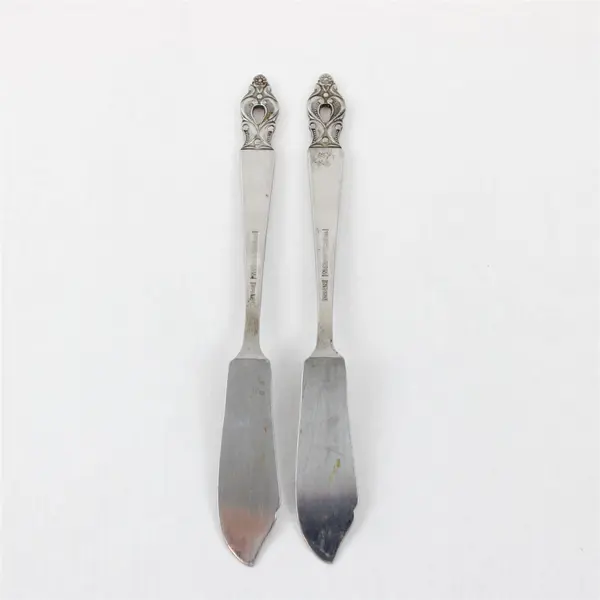 2 National Stainless Olaf Pattern Butter Knives 6.75" SS Black Accents Rare Item