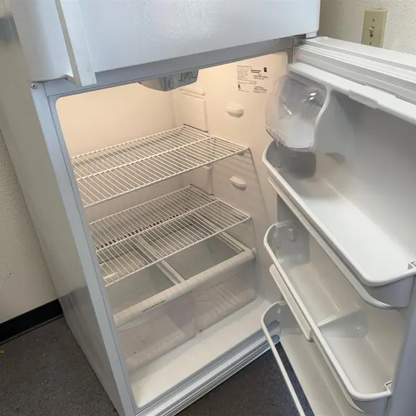 2019 Sears Kenmore Fridge With Top Freezer 253.6041261E - Local Pickup Only