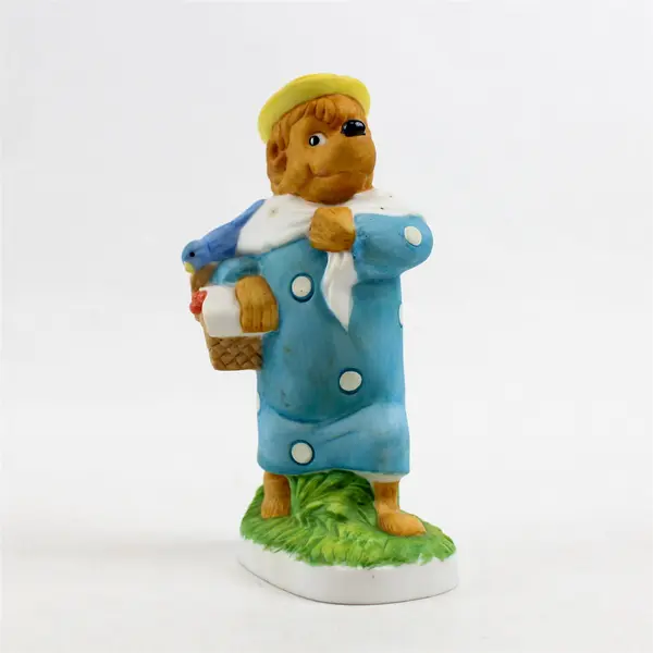 Vintage 1983 Berenstain Bears Picnic Goodies Ceramic Figurine - New