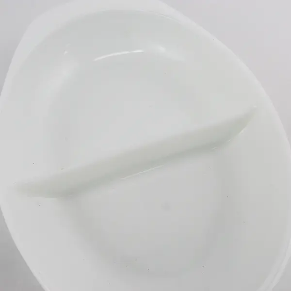 Pyrex White Milk Glass Divided Oval Casserole Bakeware Dish 1.5 Qt #1063/1083