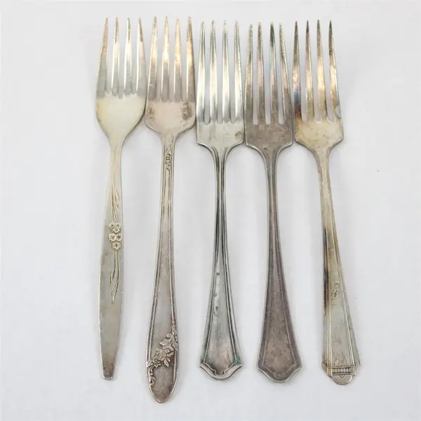 Mixed Lot of 5 Vintage Oneida Silver Plated Forks 6"