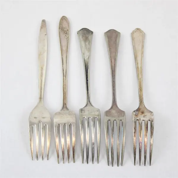 Mixed Lot of 5 Vintage Oneida Silver Plated Forks 6"