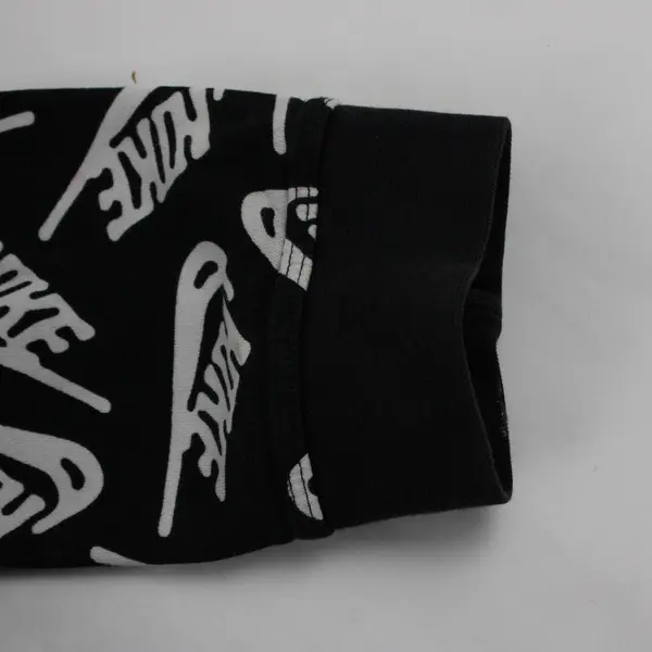 Nike Hoodie Sweatshirt Youth Boys XL Black and White Nike Logo Hoodie