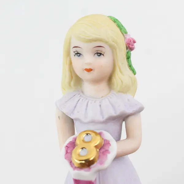 Vintage 1981 Enesco Growing Up Birthday Girls Age 8 Figurine 4.5"