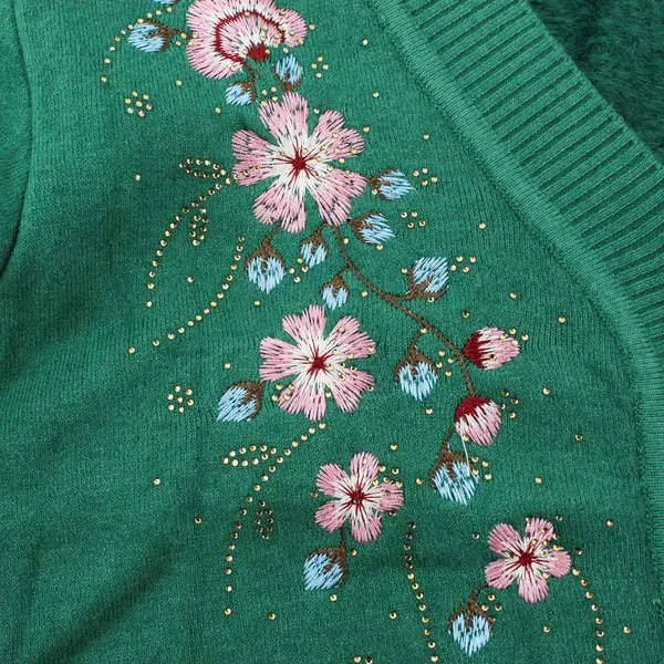 Unbranded Women's M/L Green Faux Fur Lined Embroidered Button Up Cardigan 