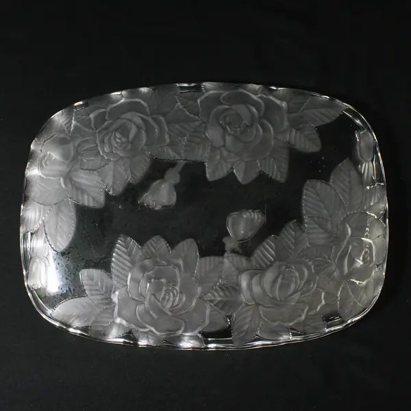 Studio Nova Winter Rose Frosted Rose Hors d Oeuvre Tray 11.75”x 8.5”