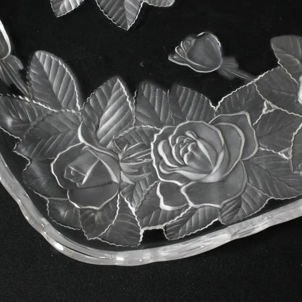 Studio Nova Winter Rose Frosted Rose Hors d Oeuvre Tray 11.75”x 8.5”