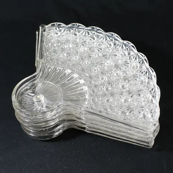 Set of 6 L.G. Wright Daisy Button Fan Shaped Clear Glass Snack Trays 