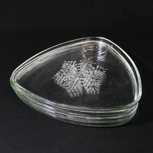 Set of 4 Indiana Glass Clear Snowflake Triangle Snack Trays  Only No Cups