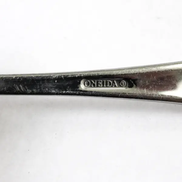 Set of 6 Oneida Icarus Stainless Place/Oval Soup Spoons
