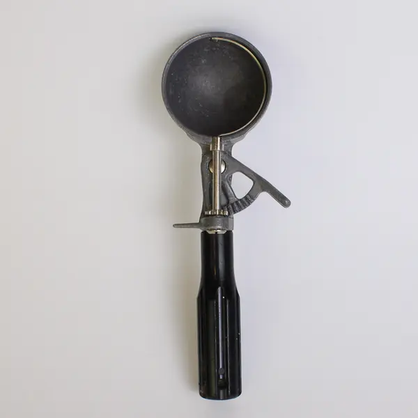 Vintage Scoop Master Mechanical Ice Cream Scoop Black Handle