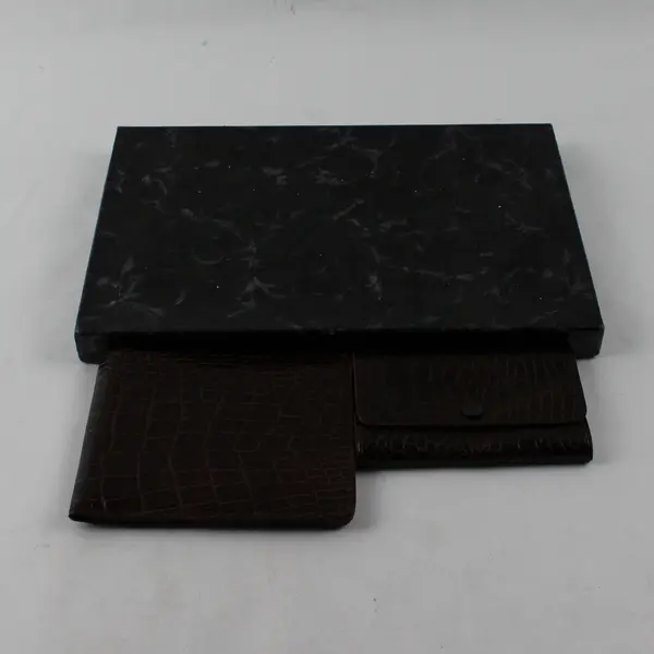 Brown Crocodile-Embossed Leather Men's Wallet & Matching Key Case (Snap Broken)