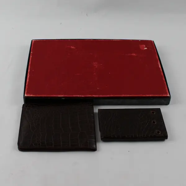 Brown Crocodile-Embossed Leather Men's Wallet & Matching Key Case (Snap Broken)