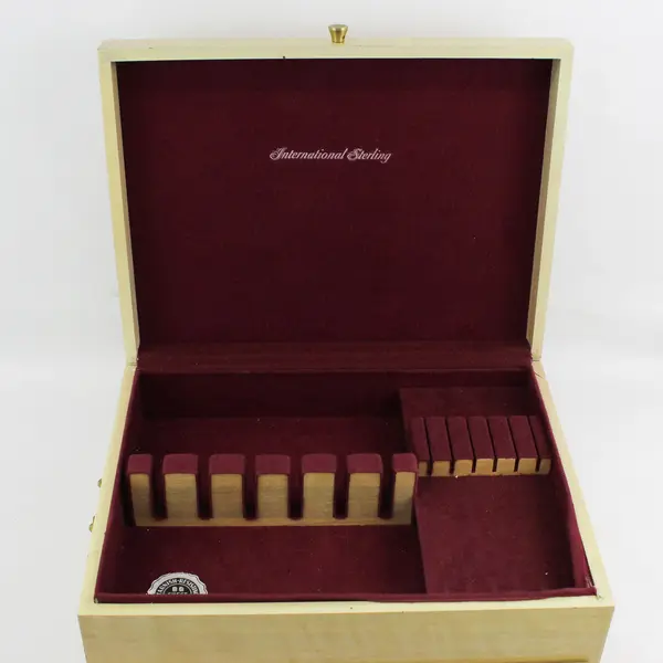 Vtg International Sterling Flatware Case Beige Laminated Wood W/ Burgundy Lining