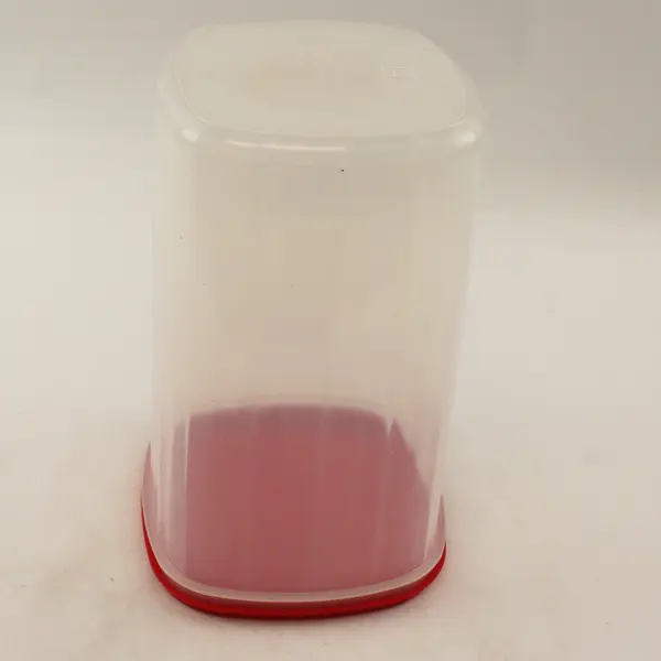 Rubbermaid Servin' Saver 556 Plastic Food Canister 4.5 Quarts with Red Lid