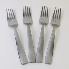 Lot of 4 Oneida Silver Everdine Pattern 18/0 Stainless Dinner Forks 7.75" Good