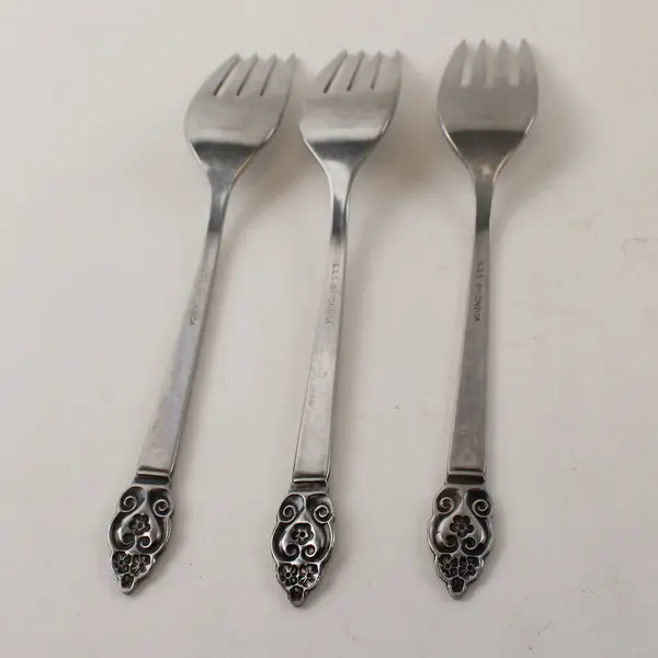 Lot of 3 S.S.S. By Oneida Silver Erika Pattern Salad Forks 6.25" Long Good