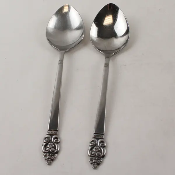 Lot of 2 S.S.S. By Oneida Silver Erika Pattern Oval Soup Spoons 6.75" Long Good