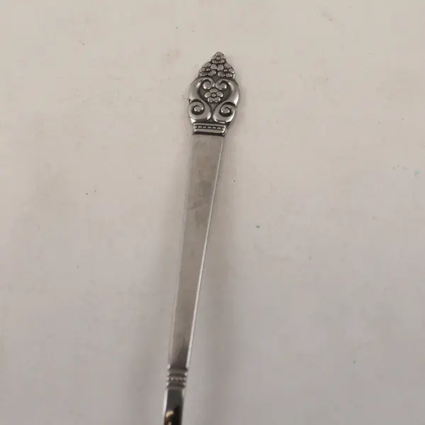 Lot of 2 S.S.S. By Oneida Silver Erika Pattern Oval Soup Spoons 6.75" Long Good