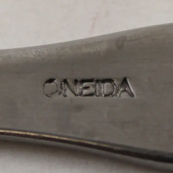 Lot Of 8 Oneida Silver Persuasion (Stainless) Flatware 5 Teaspoons 3 Knives